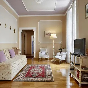  Apartment Montanelli Italy
